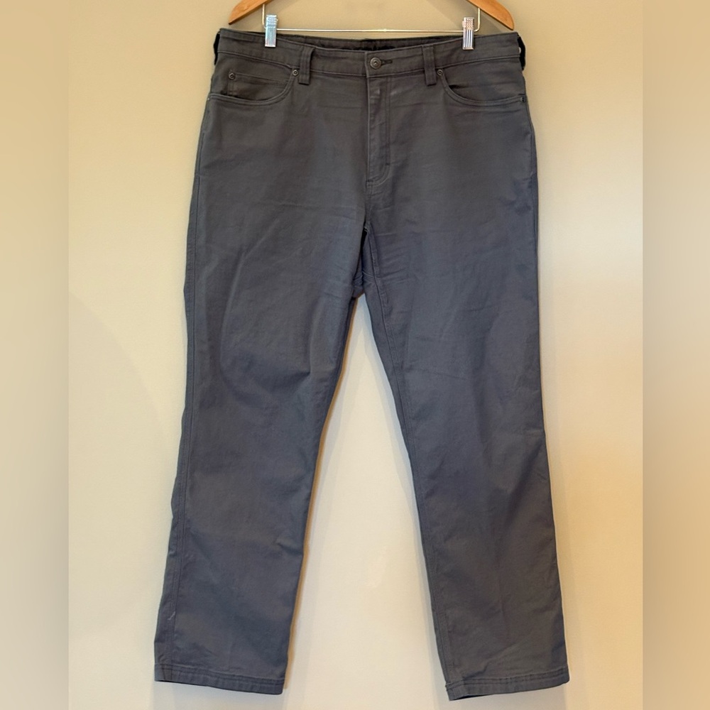 Duluth Trading Co Gray Straight Jeans Classic Fit